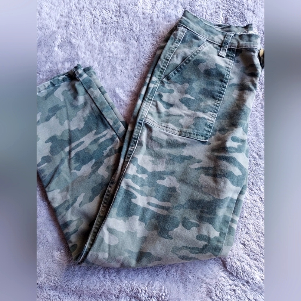 Camo pants